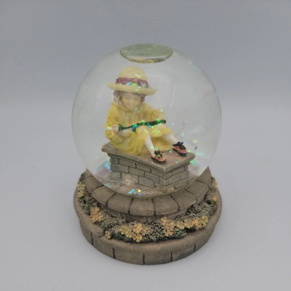 Kim Anderson Forever Young Musical Snow Globe 6204‎